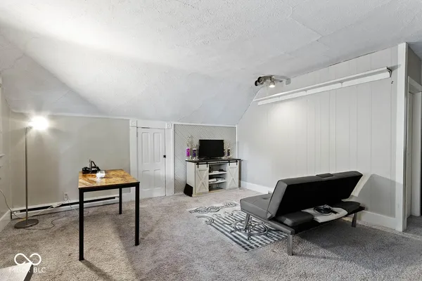 $250,000 | 110 Douglas Street, Greenfield, IN 46140