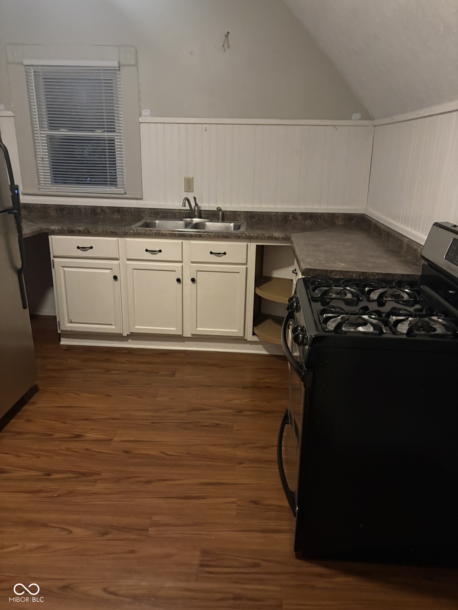 110 Douglas Street Greenfield, IN 46140 - Photo 32 of 35