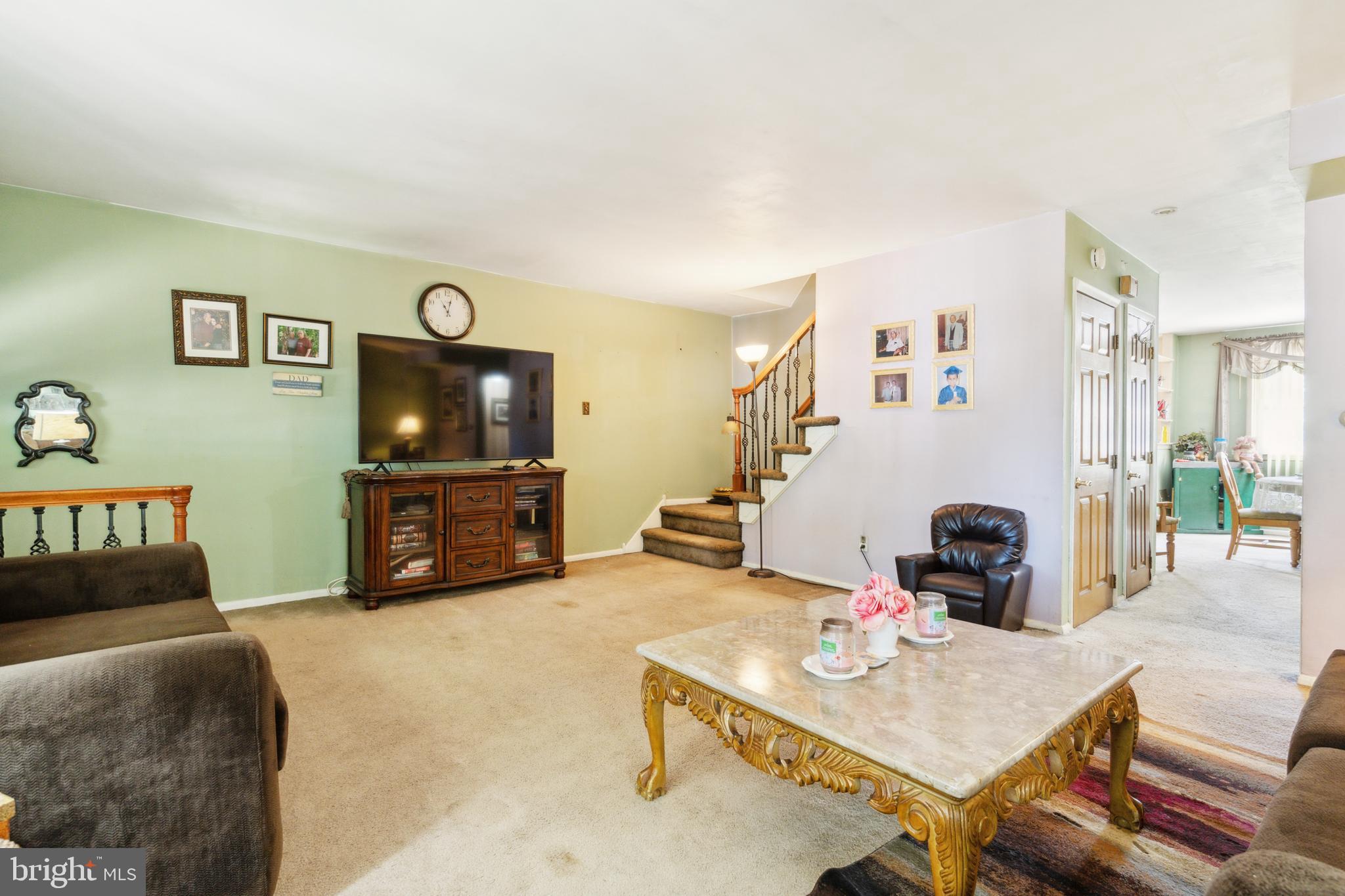 10215 North Canterbury Road Philadelphia, PA 19114 - Photo 4 of 20 Gallery Image 4