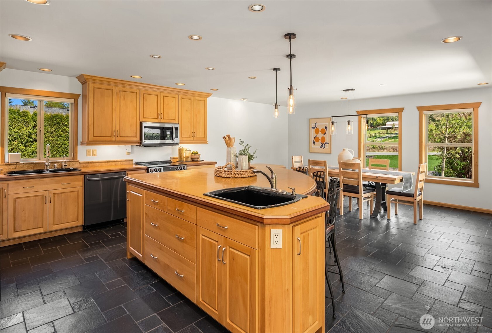 19708 Welch Road Snohomish, WA 98296 - Photo 8 of 39 Gallery Image 8