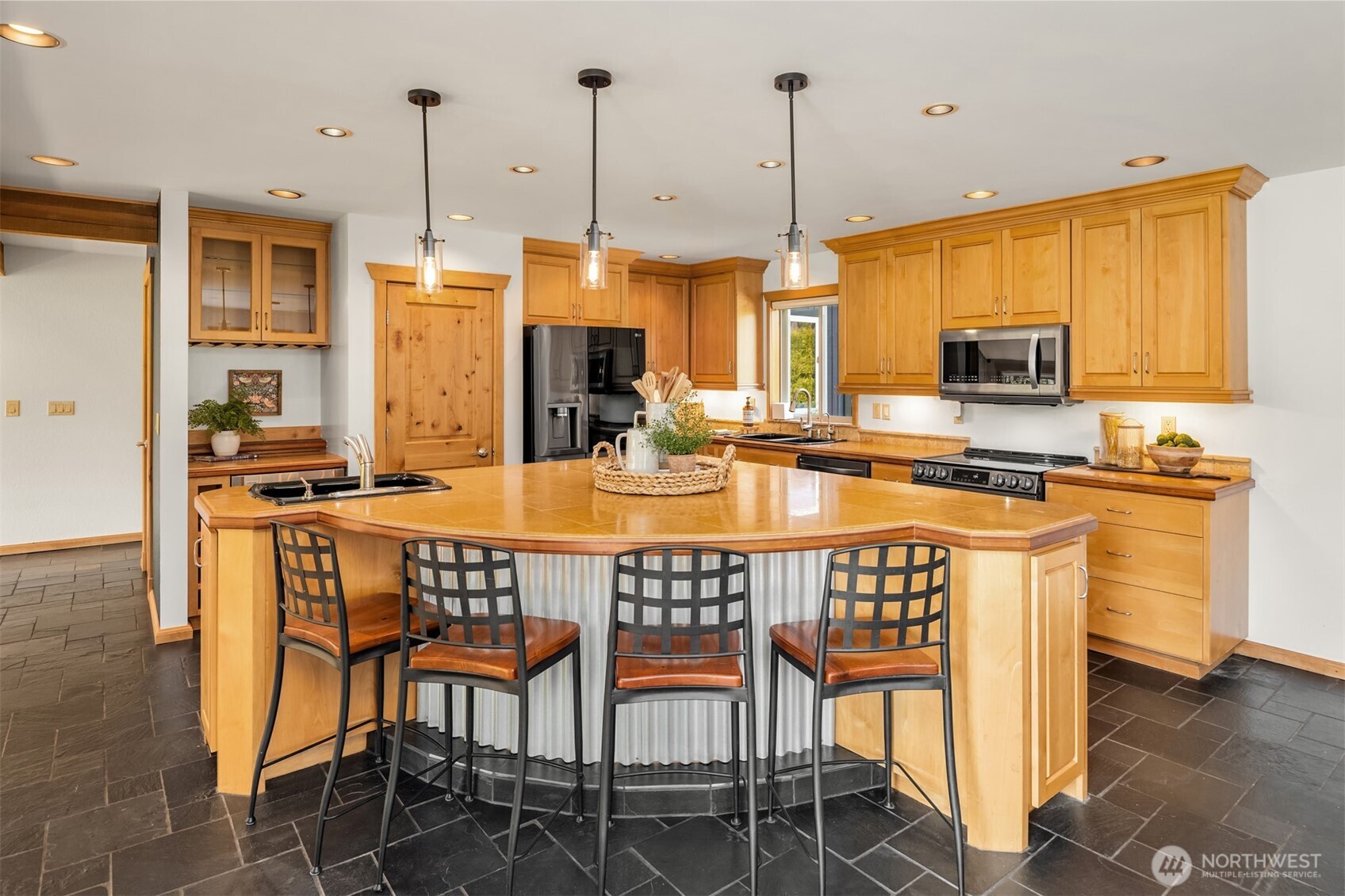 19708 Welch Road Snohomish, WA 98296 - Photo 10 of 39 Gallery Image 10