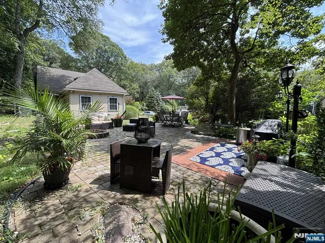 $499,000 | 5 Old Gormely Lane, Butler, NJ 07405