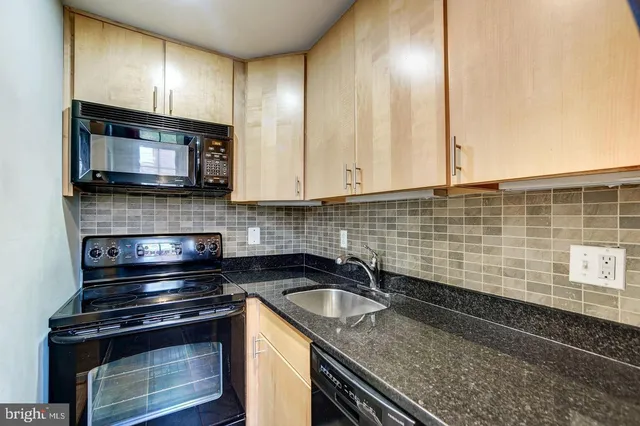 $1,900 | 1909 Key Boulevard, Unit 11551, Arlington, VA 22201