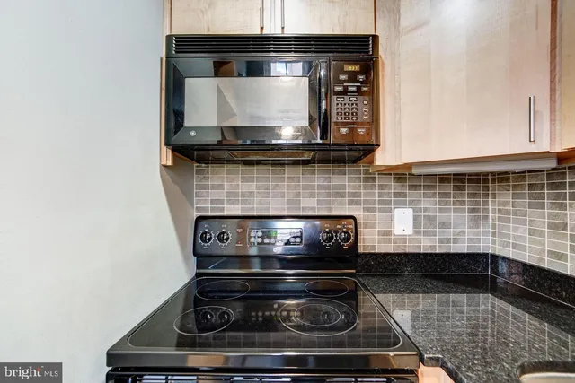 $1,900 | 1909 Key Boulevard, Unit 11551, Arlington, VA 22201