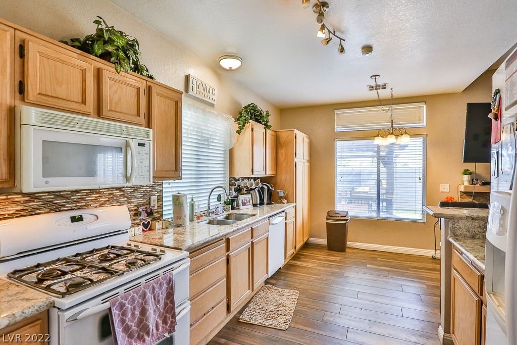 440 Nancy Drive Henderson, NV 89015 - Photo 11 of 46