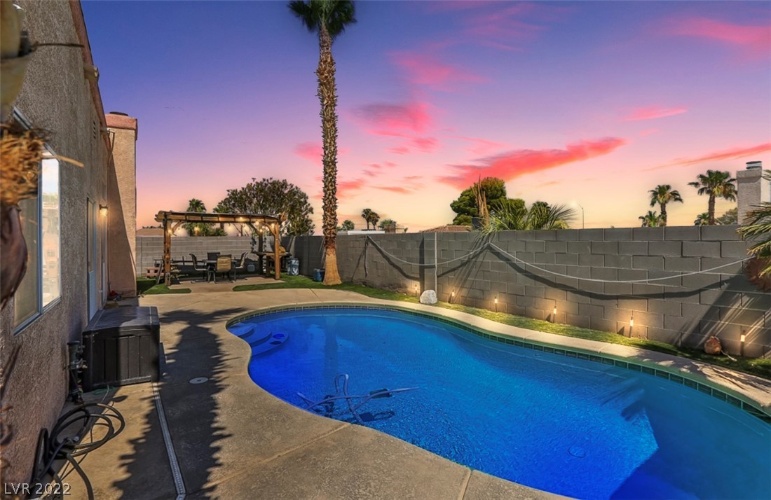 440 Nancy Drive Henderson, NV 89015 - Photo 3 of 46