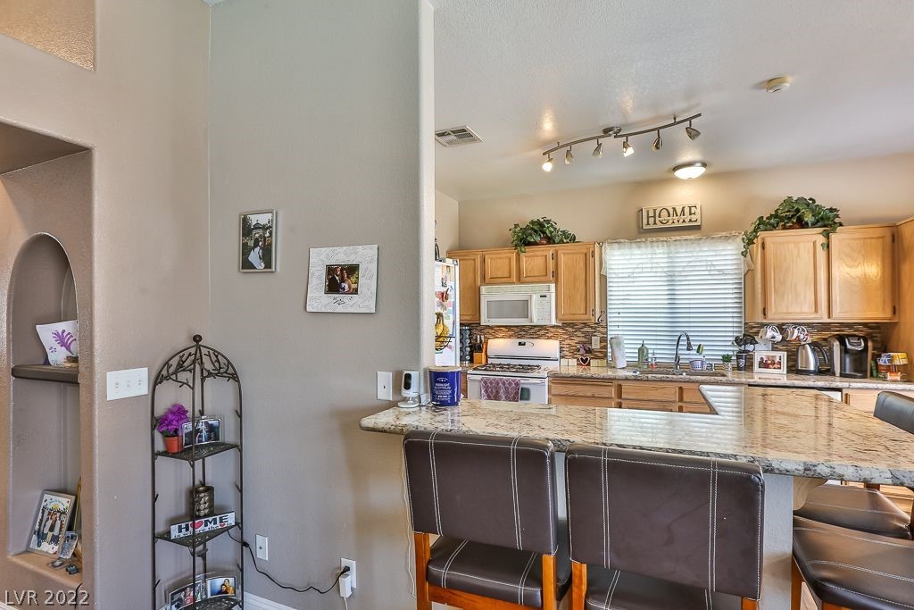 440 Nancy Drive Henderson, NV 89015 - Photo 10 of 46