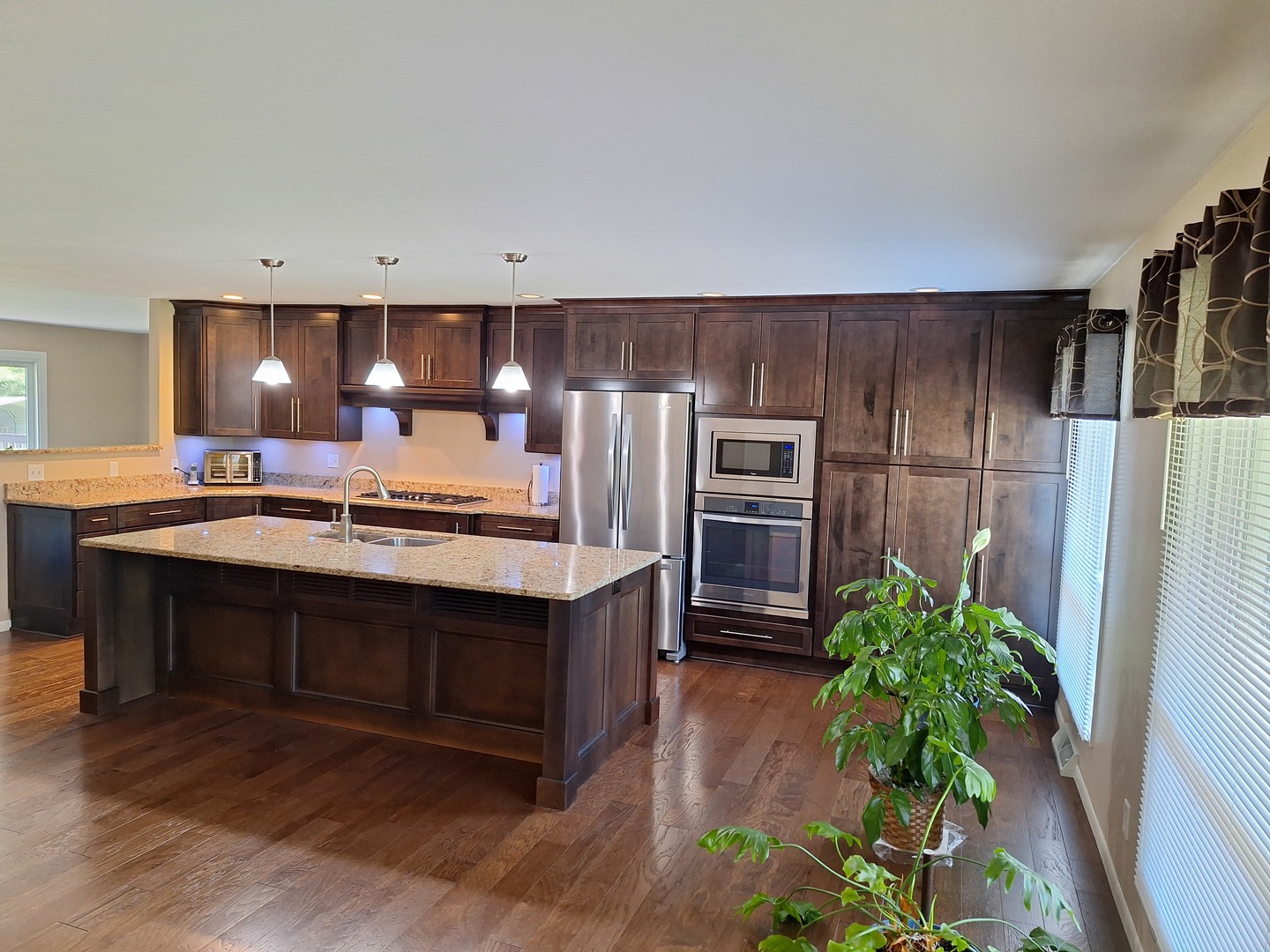 709 Heatherhill Road Bloomington, IL 61704 - Photo 5 of 30 Gallery Image 5