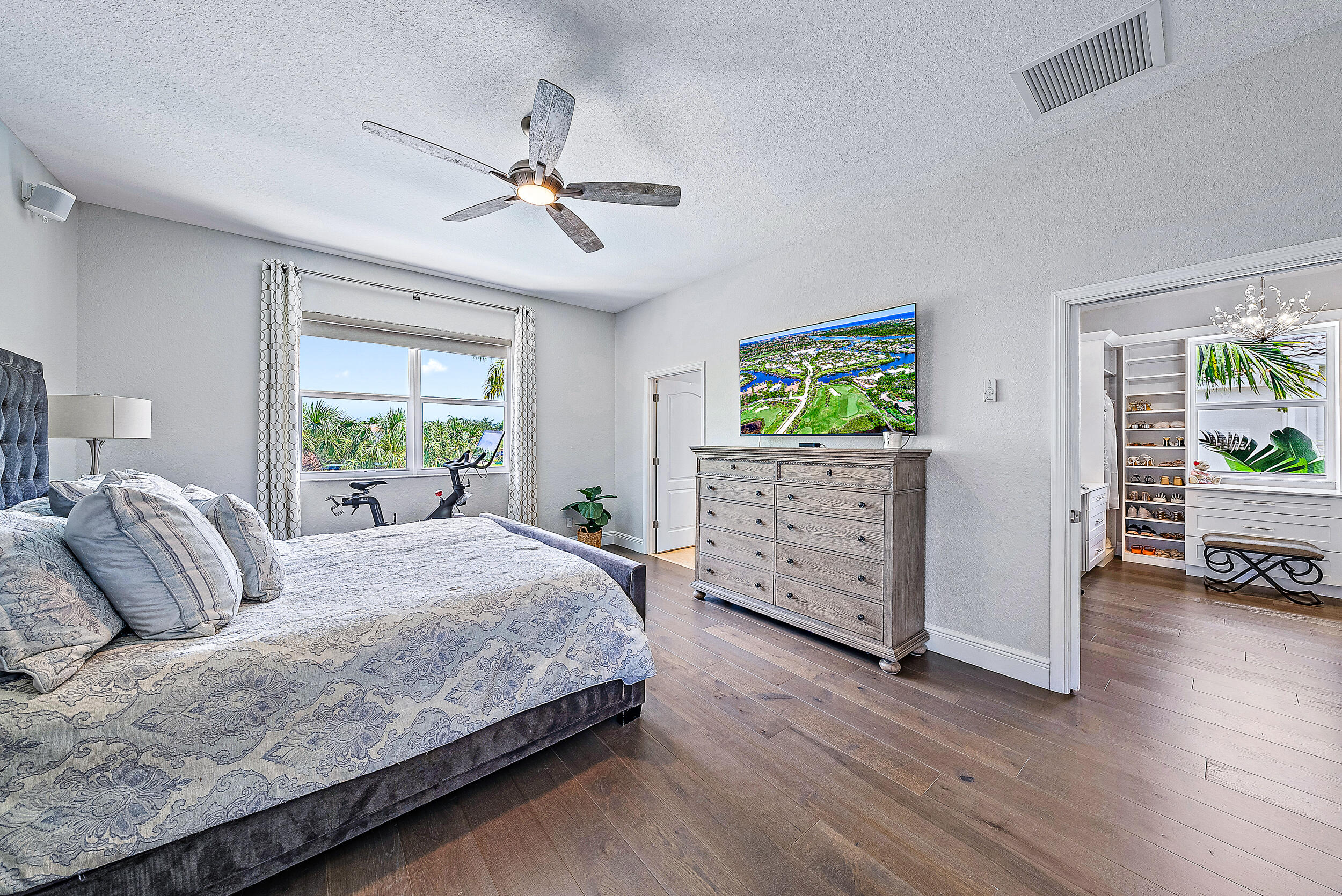 123 Behring Way Jupiter, FL 33458 - Photo 18 of 59 Primary Suite