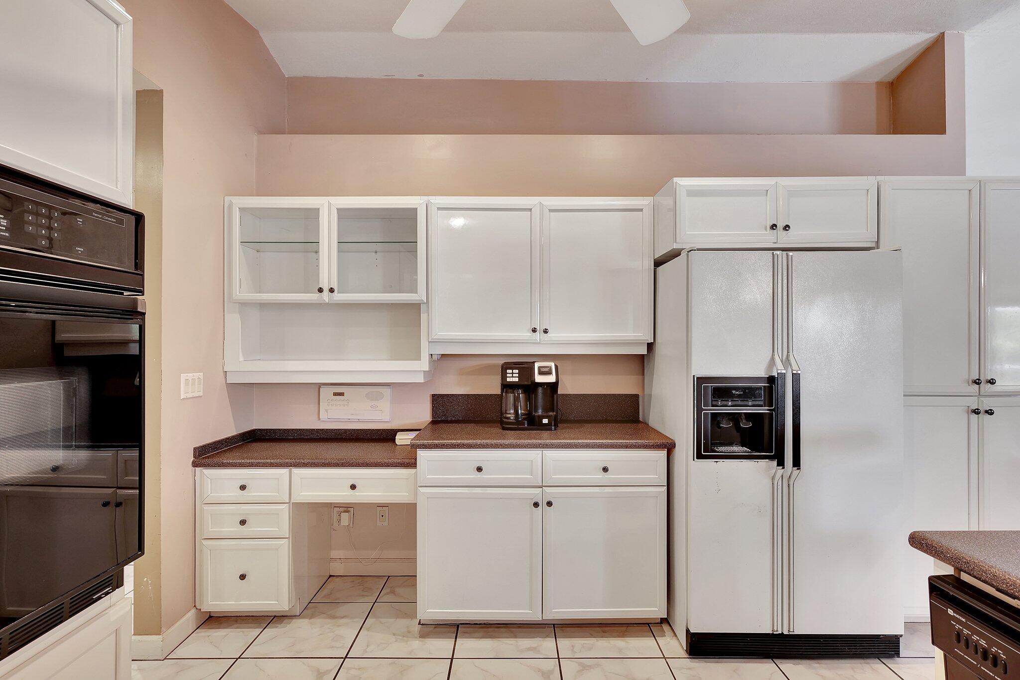 1624 Southwest Gregor Way Stuart, FL 34997 - Photo 29 of 69 Kitchen