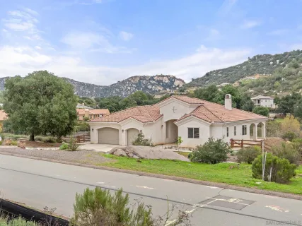 $1,400,000 | 10616 Via Tiglio, Lakeside, CA 92040