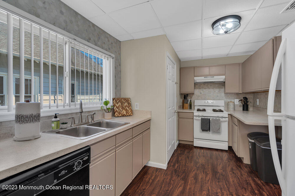 236 Newman Springs Road Red Bank, NJ 07701 - Photo 20 of 47 016_dsc07582