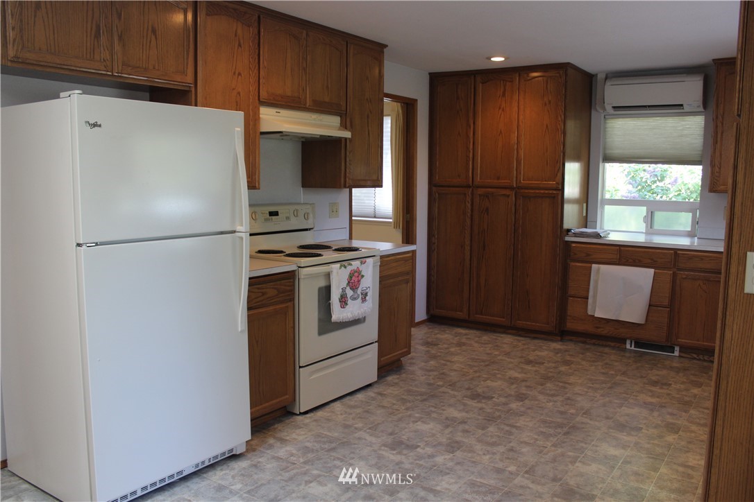 230 South 15th Street Renton, WA 98055 - Photo 11 of 25