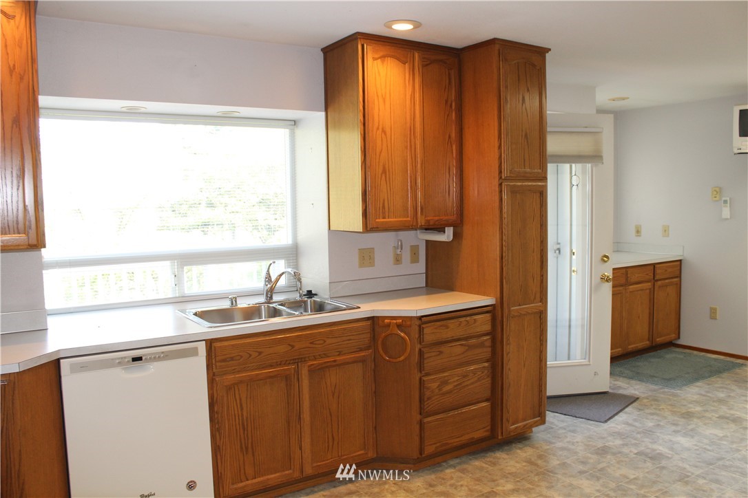230 South 15th Street Renton, WA 98055 - Photo 7 of 25