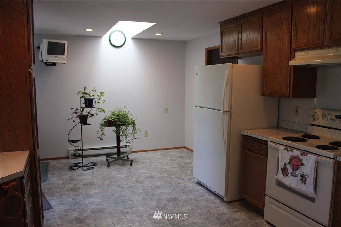 230 South 15th Street Renton, WA 98055 - Photo 8 of 25