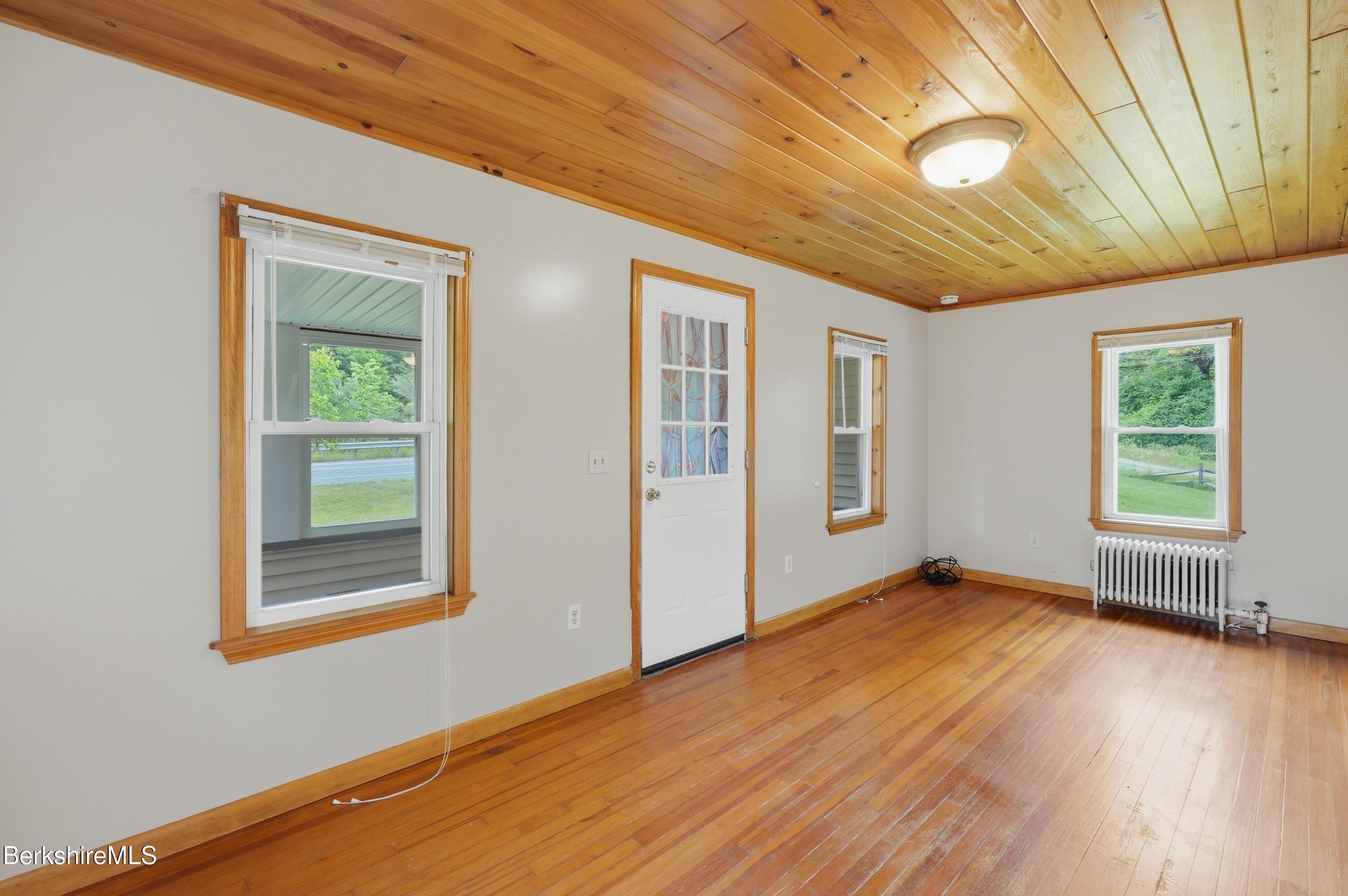 688 Cheshire Road Lanesborough, MA 01237 - Photo 12 of 33 Living Room