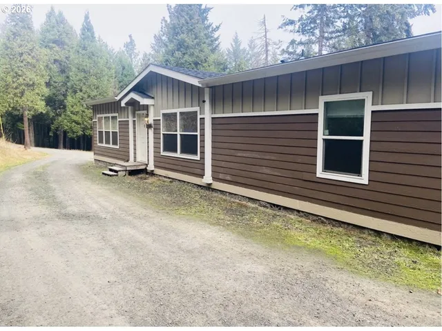 $470,000 | 345 Debbie Court, Glide, OR 97443