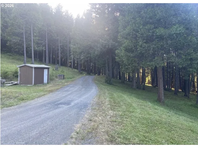 $470,000 | 345 Debbie Court, Glide, OR 97443