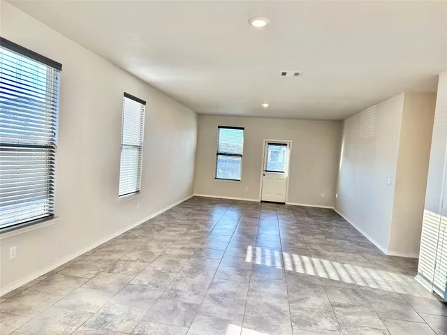 $1,975 | 3111 Red Columbine Street, New Braunfels, TX 78130