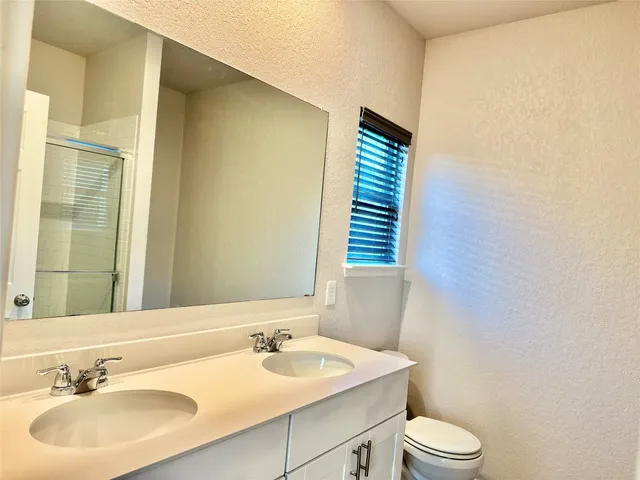 $1,975 | 3111 Red Columbine Street, New Braunfels, TX 78130