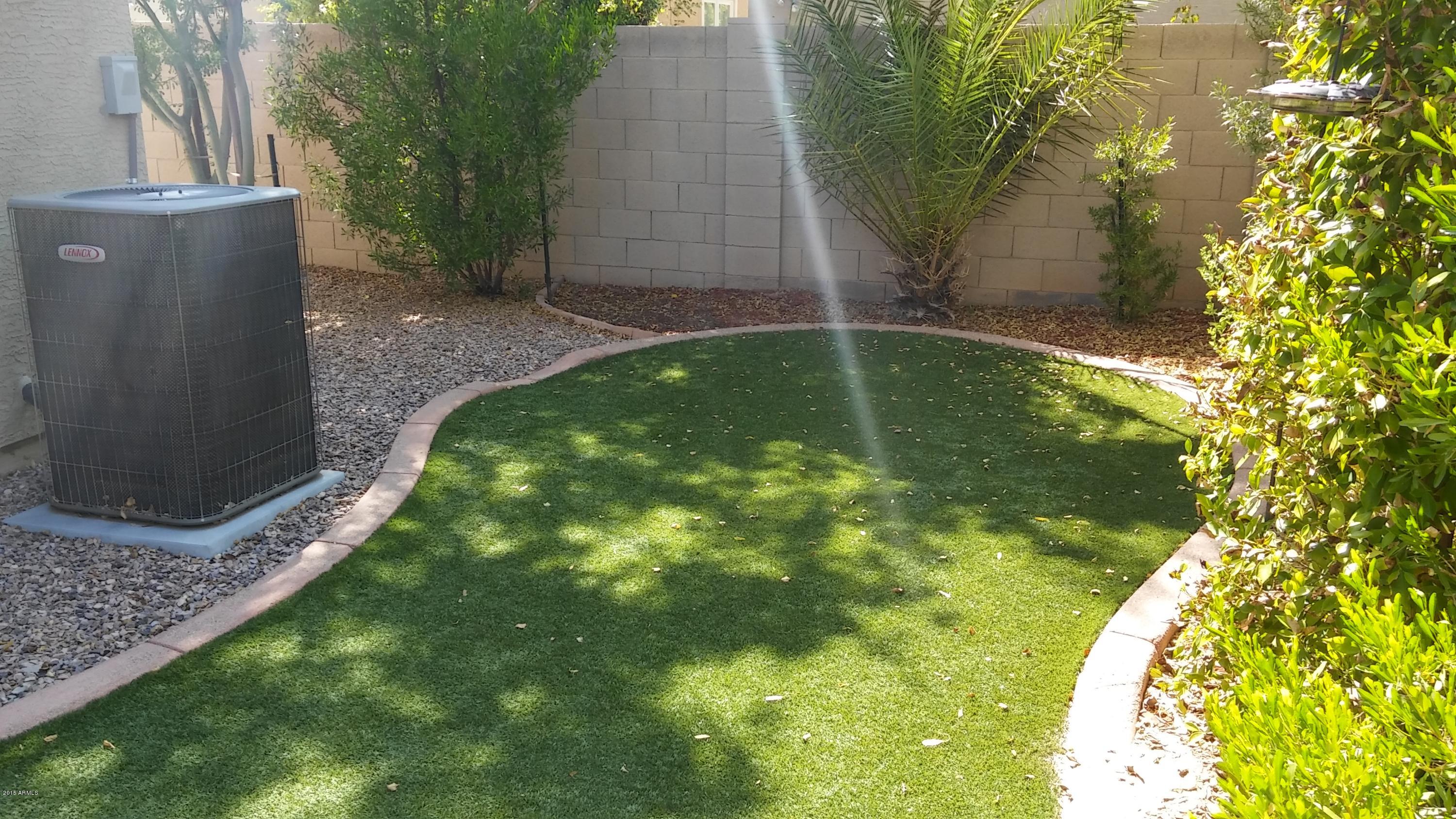 2322 East Pecan Road Phoenix, AZ 85040 - Photo 2 of 40 20150827_144404_HDR