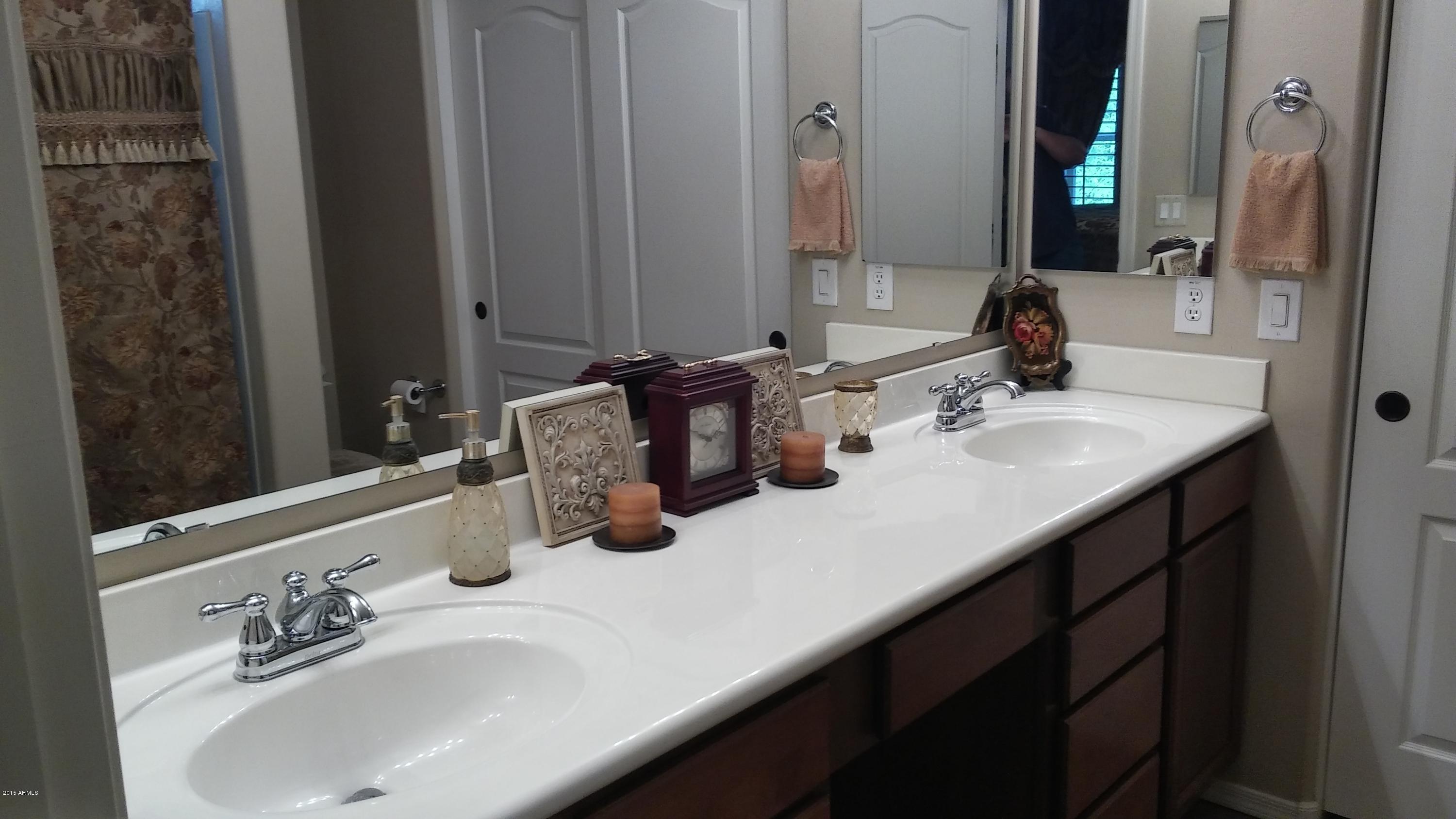 2322 East Pecan Road Phoenix, AZ 85040 - Photo 25 of 40 20150827_145031_HDR