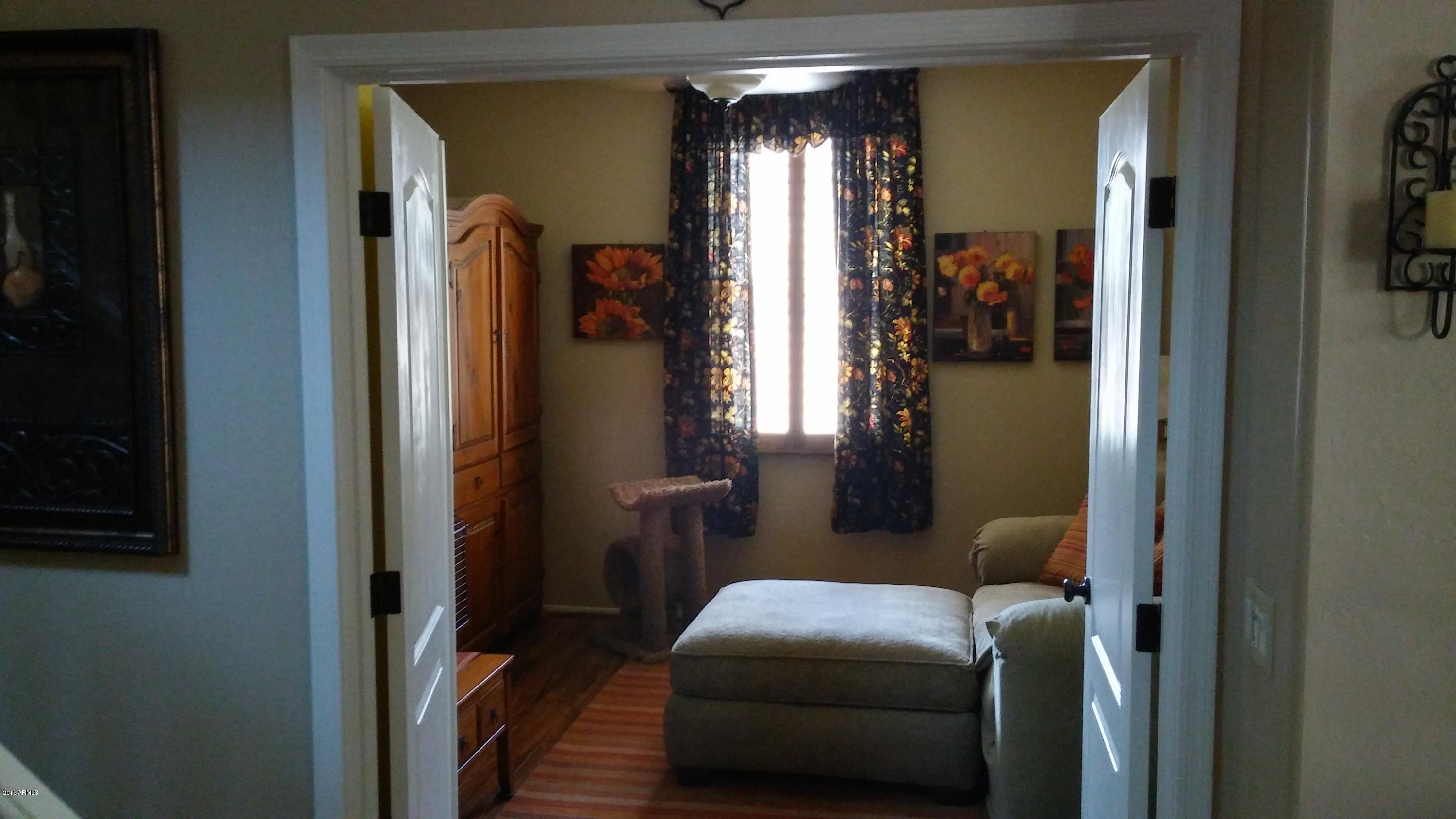 2322 East Pecan Road Phoenix, AZ 85040 - Photo 9 of 40 20150827_144622_HDR