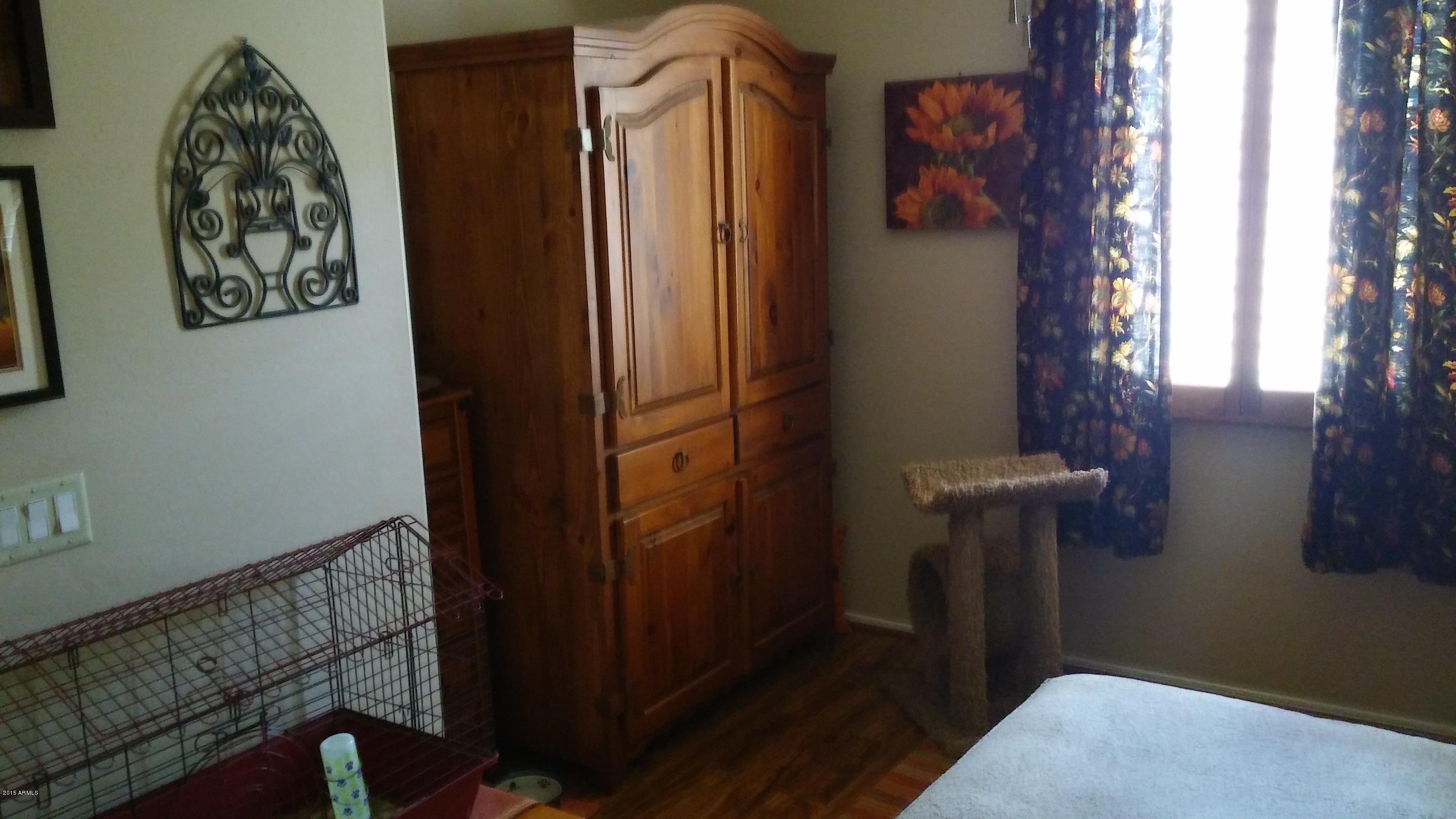 2322 East Pecan Road Phoenix, AZ 85040 - Photo 10 of 40 20150827_144634_HDR