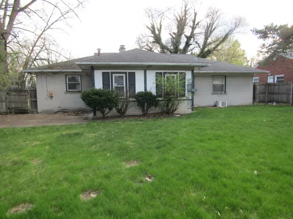 $229,900 | 27182 Spring Arbor Drive, Southfield, MI 48076