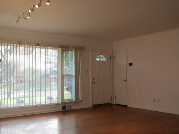 $229,900 | 27182 Spring Arbor Drive, Southfield, MI 48076