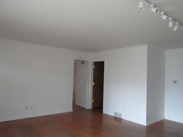 $229,900 | 27182 Spring Arbor Drive, Southfield, MI 48076