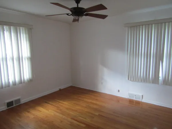 $229,900 | 27182 Spring Arbor Drive, Southfield, MI 48076