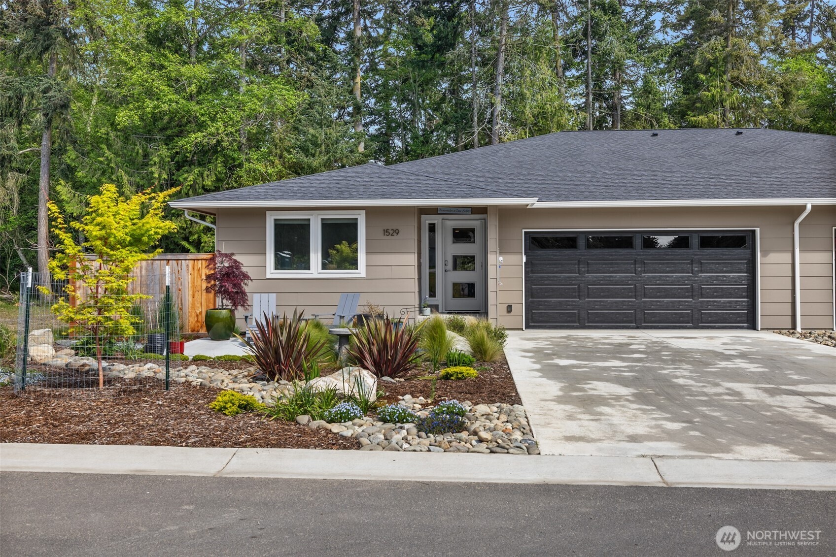 1529 Discovery Loop Port Port Angeles, WA 98363 - Photo 3 of 37