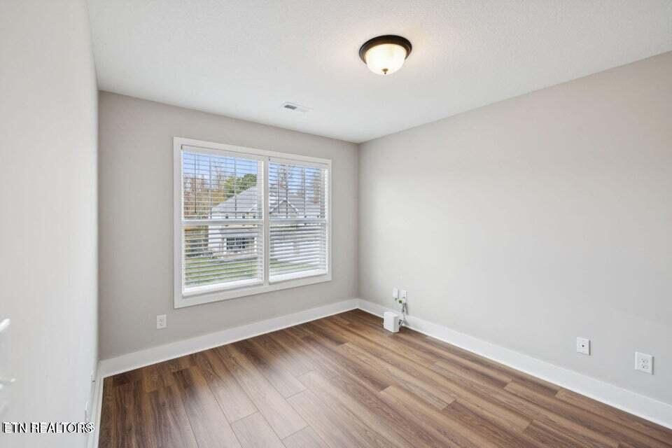 125 Kingberry Street Oak Ridge, TN 37830 - Photo 11 of 31 20251101211944690043000000-o