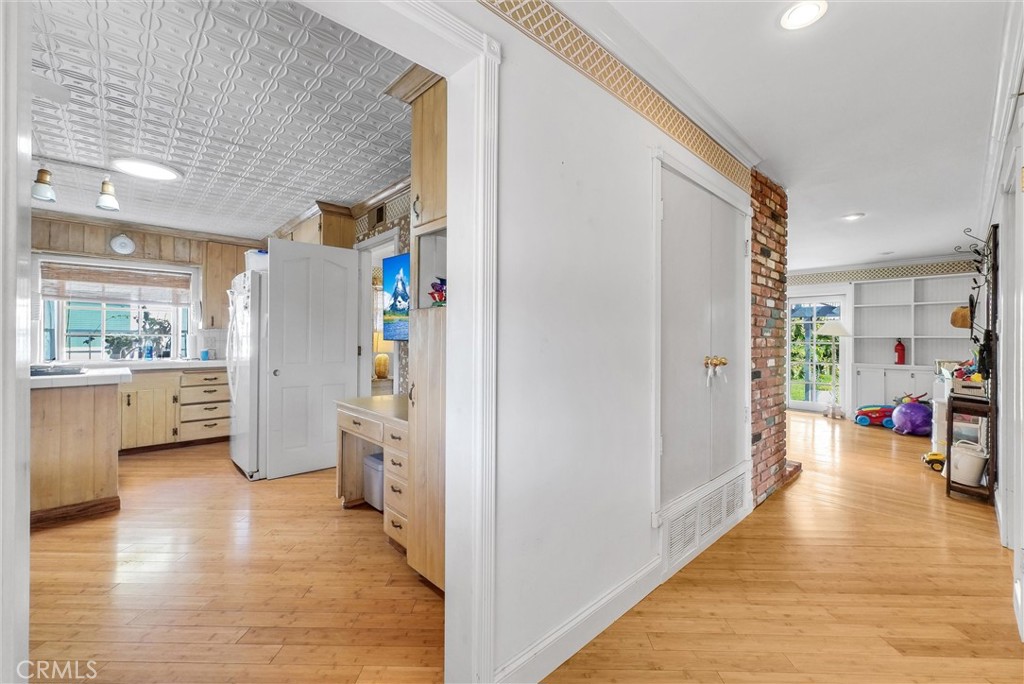 440 Cabrillo Street Costa Mesa, CA 92627 - Photo 5 of 36 a view of a living room