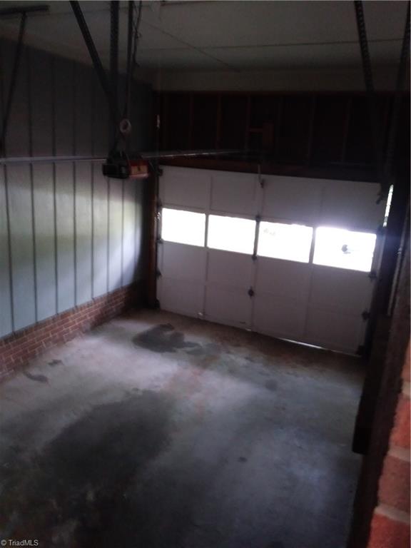 3604 Rolling Road High Point, NC 27265 - Photo 18 of 29