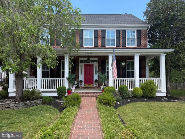 $970,000 | 25484 Heathfield Circle, Chantilly, VA 20152