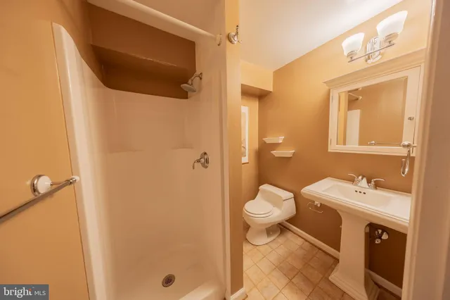 $1,225,000 | 2201 Nobehar Drive, Vienna, VA 22181