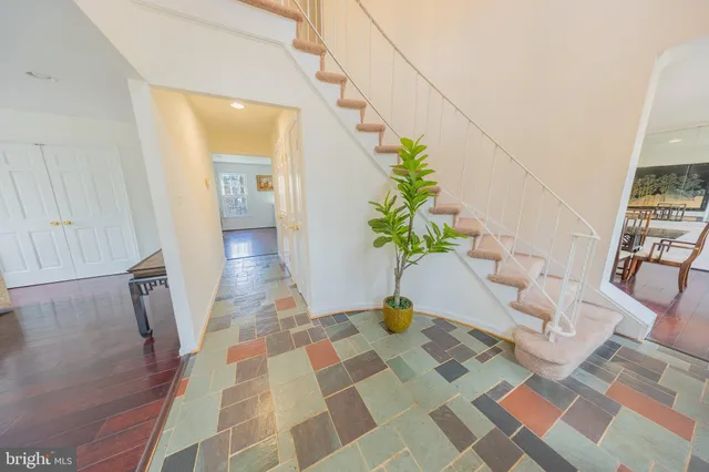 $1,225,000 | 2201 Nobehar Drive, Vienna, VA 22181