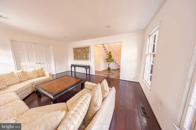 $1,225,000 | 2201 Nobehar Drive, Vienna, VA 22181