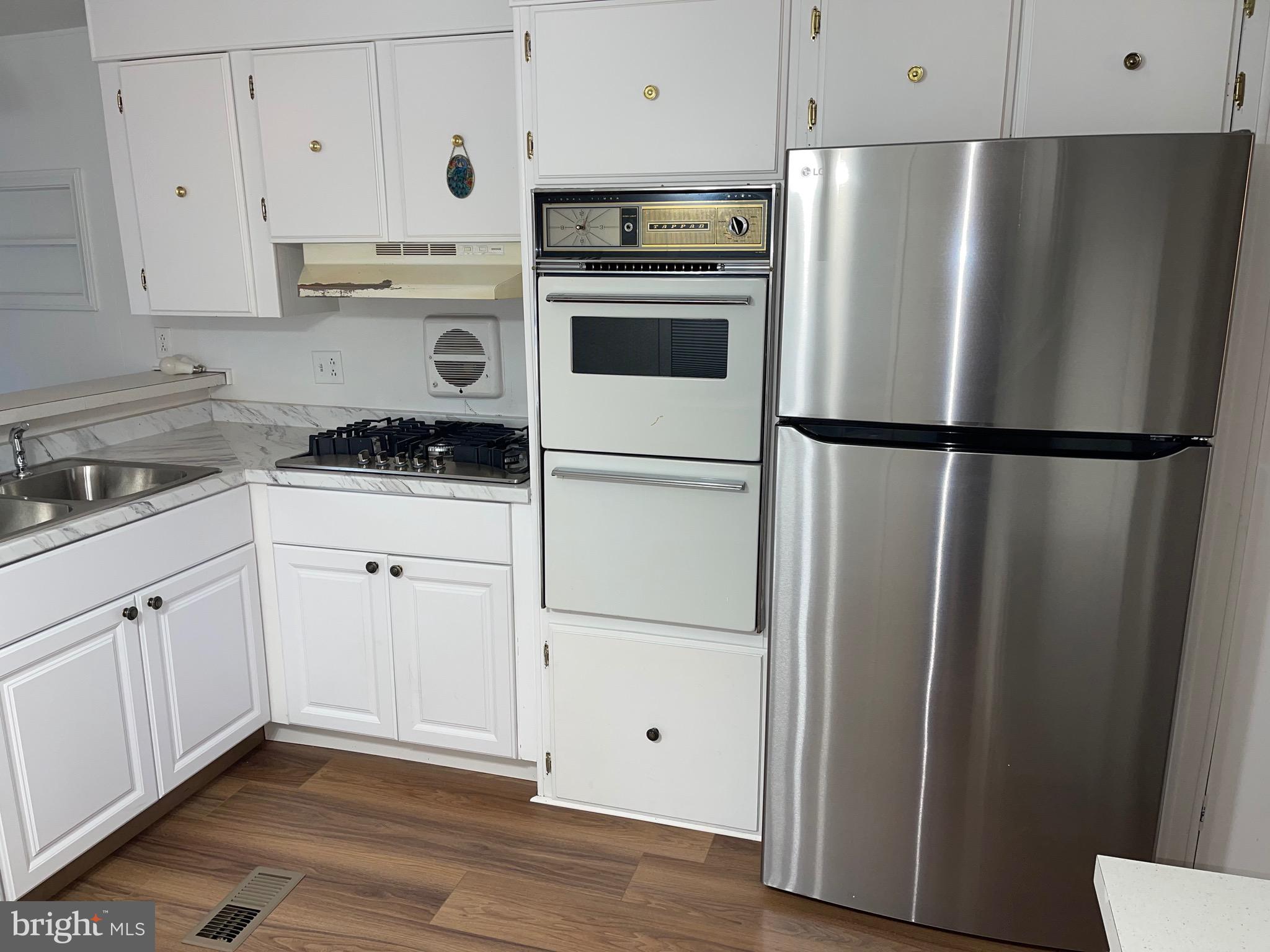 36907 Clubhouse Road Ocean View, DE 19970 - Photo 26 of 68 Brand New Refrigerator!