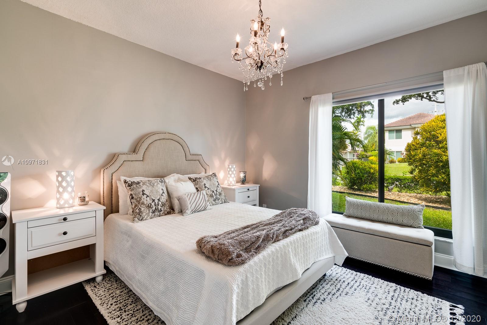 Colonnade Boca Raton, FL 33434 - Photo 15 of 51