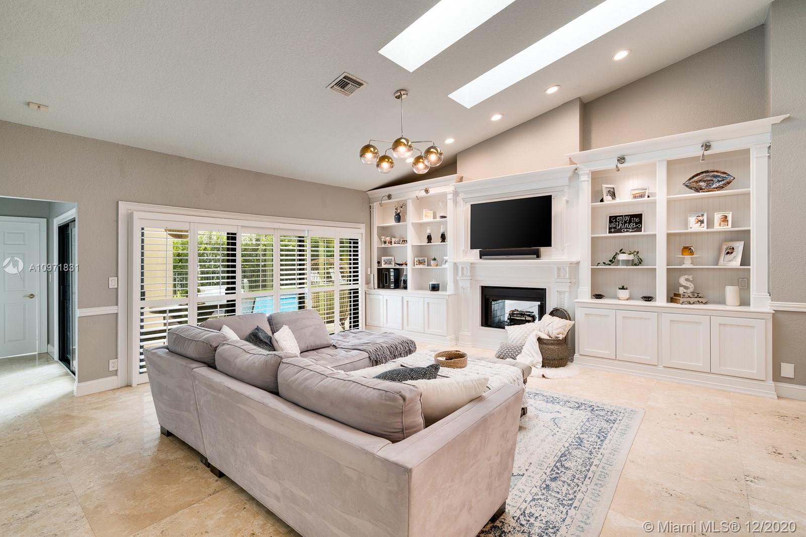 Colonnade Boca Raton, FL 33434 - Photo 18 of 51