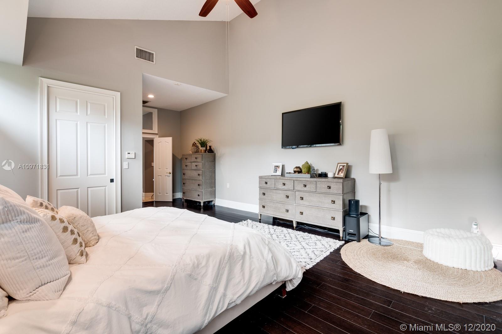 Colonnade Boca Raton, FL 33434 - Photo 29 of 51