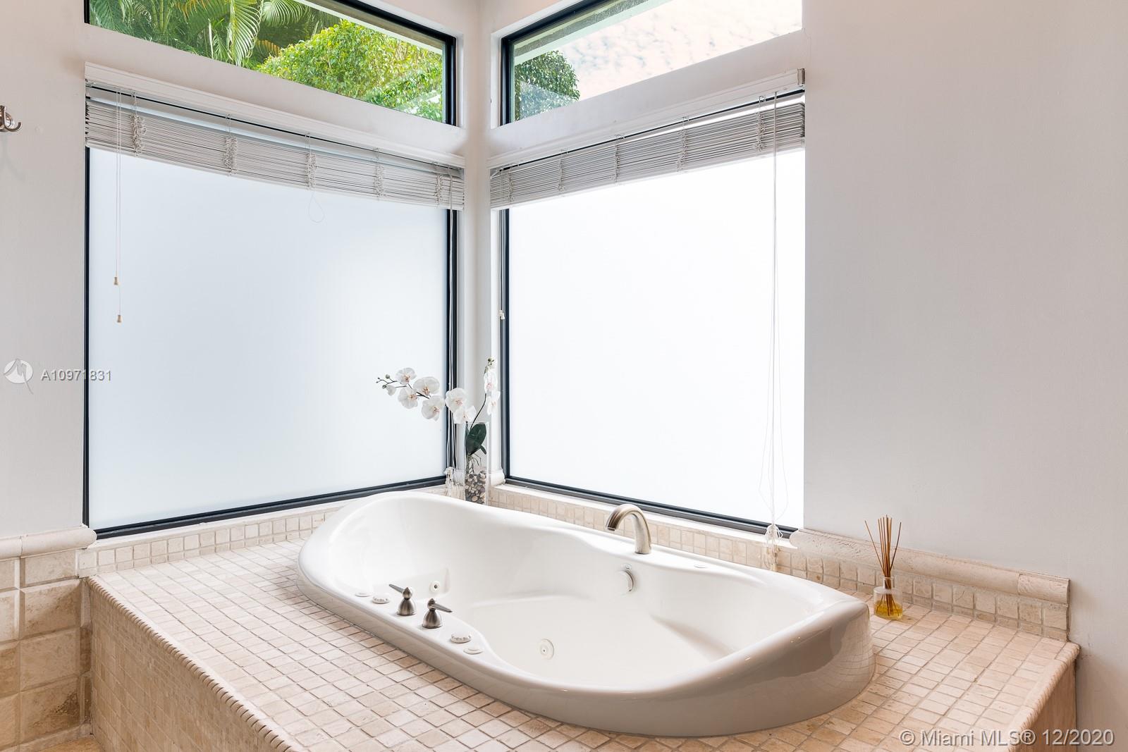 Colonnade Boca Raton, FL 33434 - Photo 30 of 51