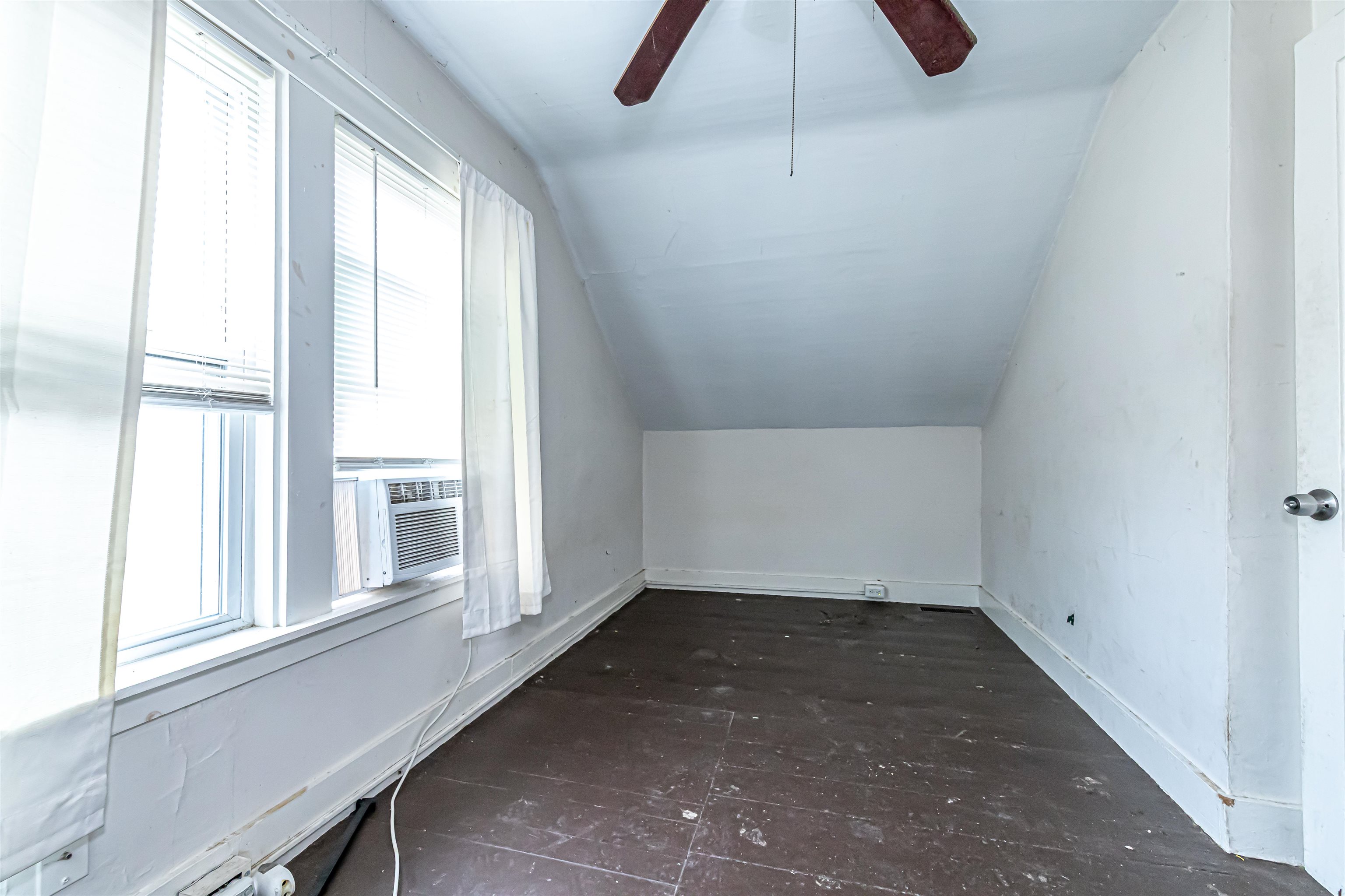 82 Howard Street Winchester, NH 03470 - Photo 13 of 30