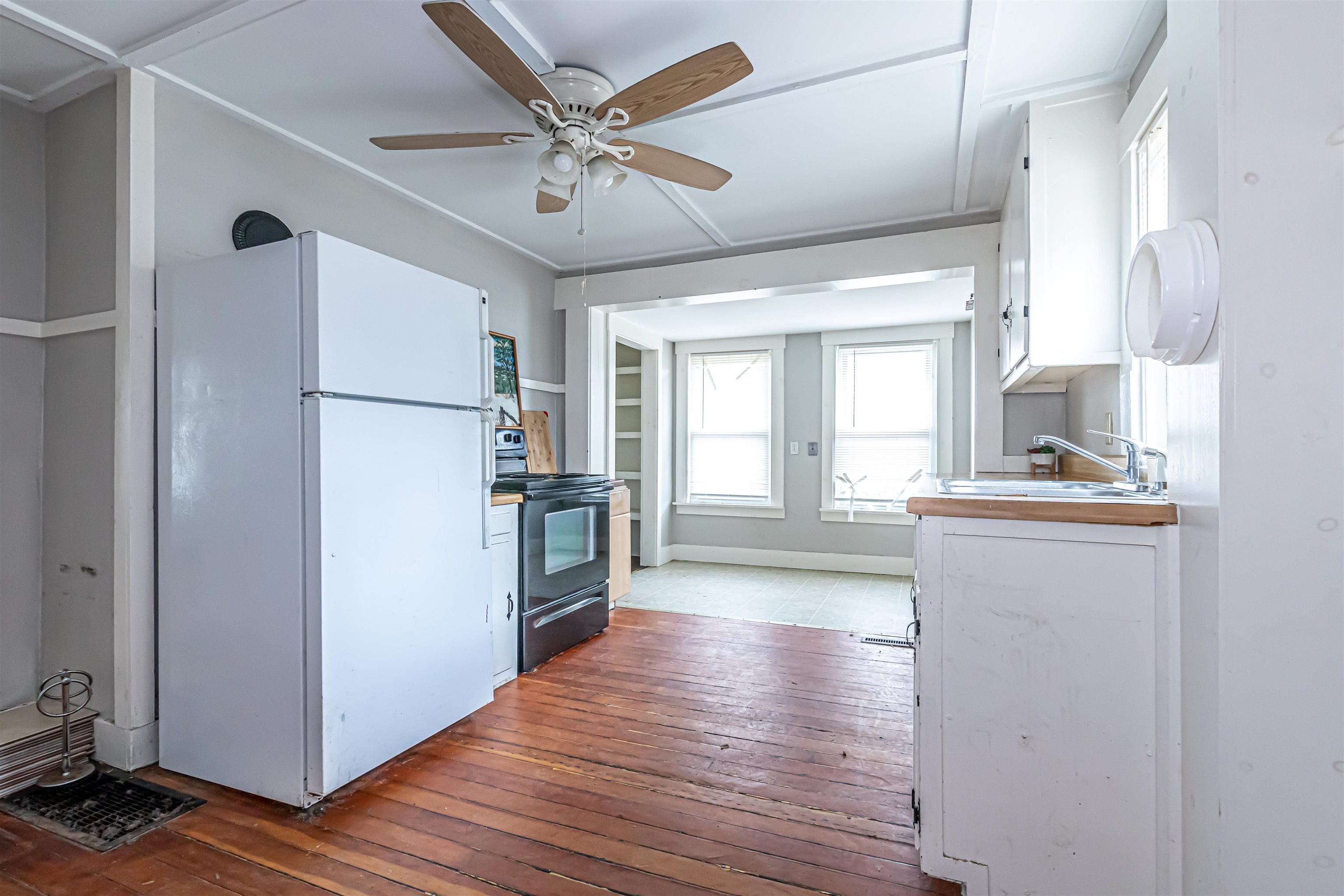 82 Howard Street Winchester, NH 03470 - Photo 6 of 30