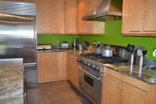 301 Roberts Road Inverness, IL 60067 - Photo 3 of 25