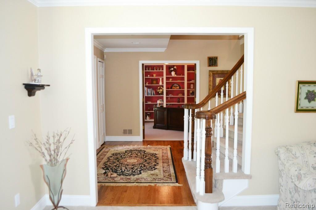 1708 Old Homestead Drive Rochester Hills, MI 48306 - Photo 8 of 55