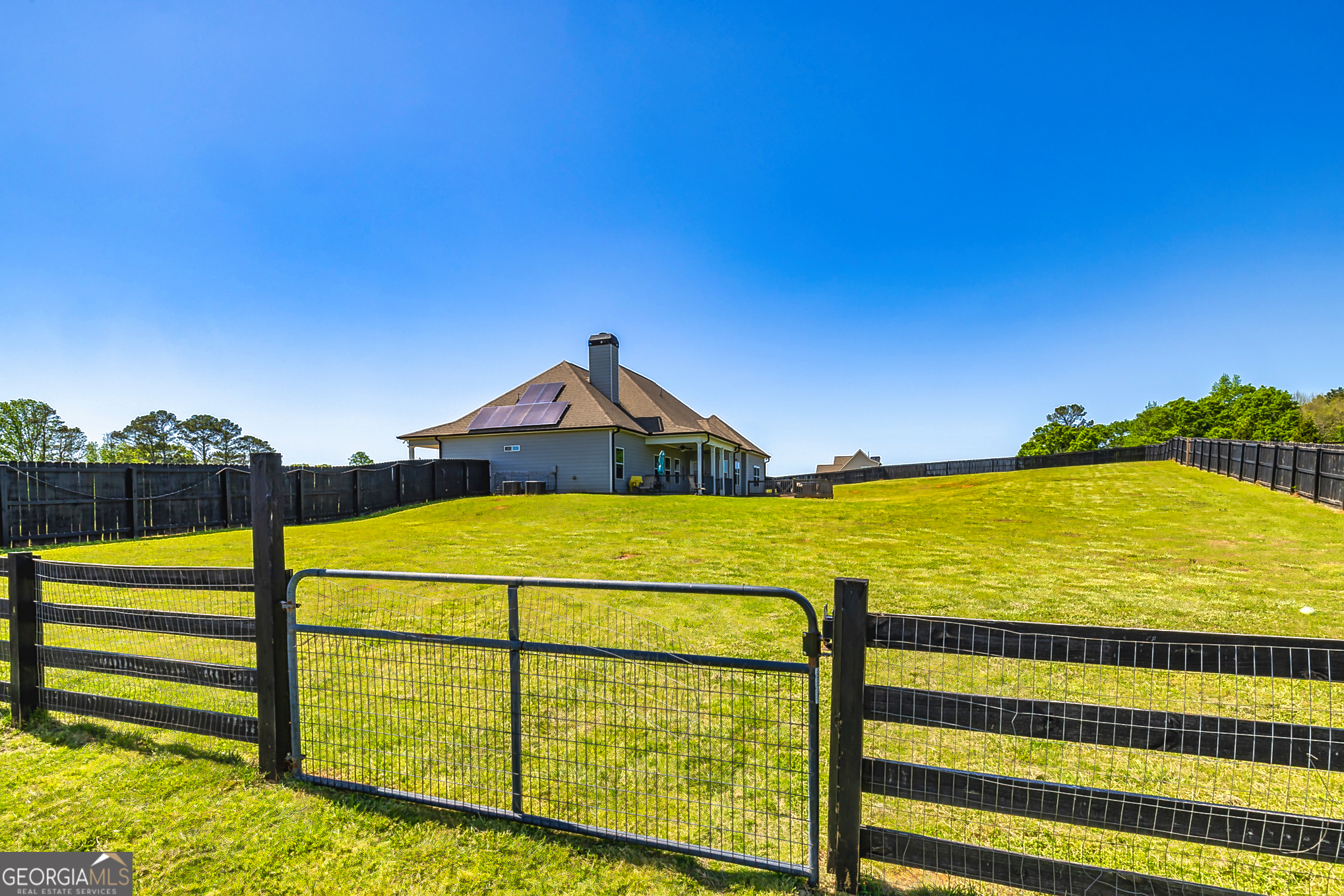 941 Highway 16 Newnan, GA 30263 - Photo 39 of 43 a view of an ocean